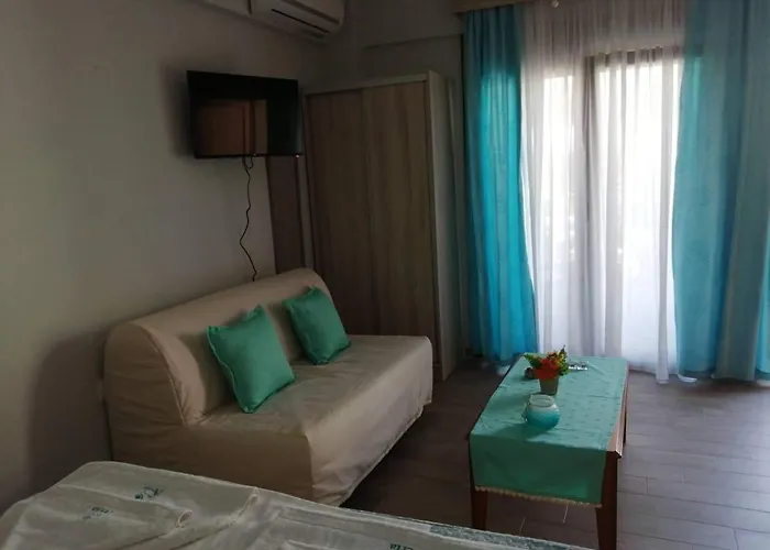 Perla * Paralia Dionysiou